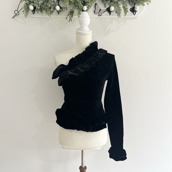 V. Chapman Messsina Black Velvet One Shoulder Ruffles Top Size 6 13-3026 designe - Picture 1 of 4